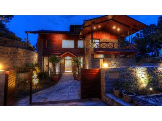 book-scenic-retreats-with-luxury-villas-in-kasauli-for-rent-small-0