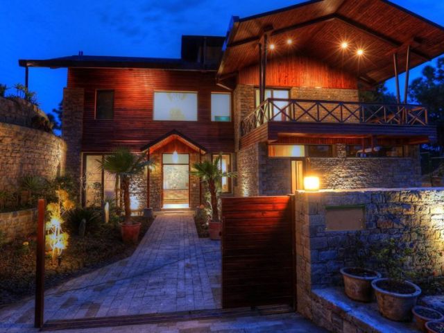 book-scenic-retreats-with-luxury-villas-in-kasauli-for-rent