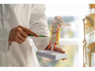 spine-specialist-in-mumbai-for-back-dr-rakesh-dhake-zenspine-small-1