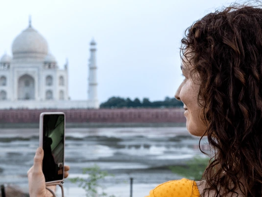 avant-inde-agence-de-voyage-pour-linde-et-lasie