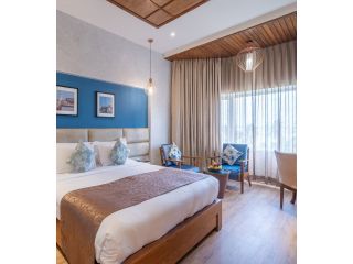 hotels-near-juhu-beach-close-to-mumbais-popular-attractions-small-0