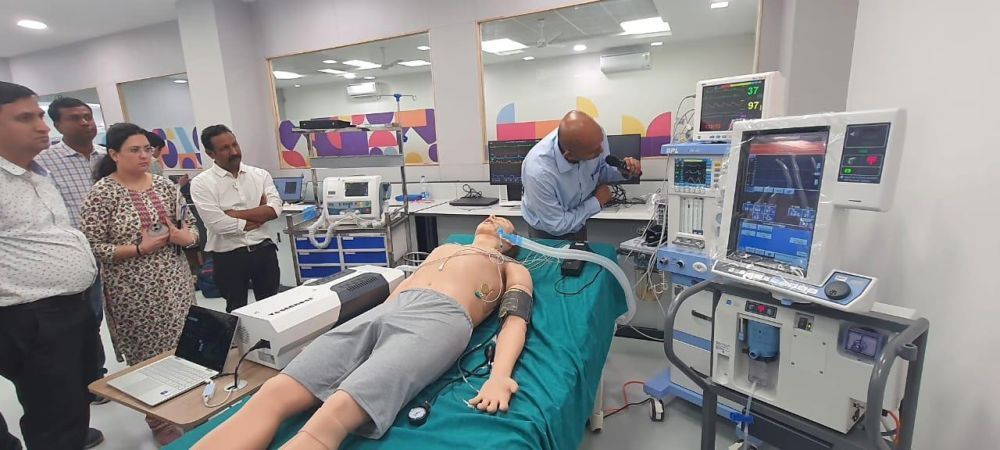 face-sim-advanced-facial-simulation-training-system-tool-big-0