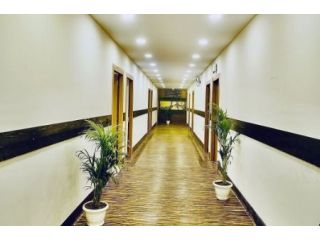 comfortable-hotels-near-gaur-city-noida-you-must-try-small-0