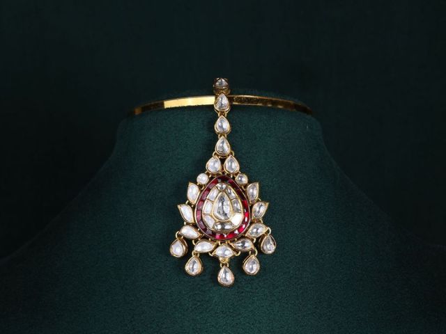 traditional-polki-bikaneri-mangtika-for-brides-baj