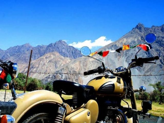 best-bike-on-rent-in-leh-ladakh-adventure-bike-rentals-deals