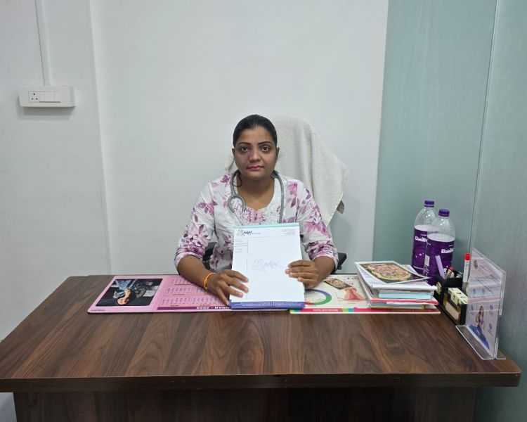 female-health-specialist-in-wakad
