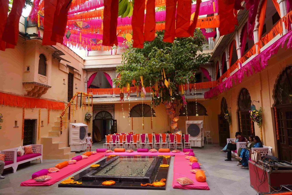 luxury-destination-fort-wedding-in-udaipur-fern-bambora-fort-big-0