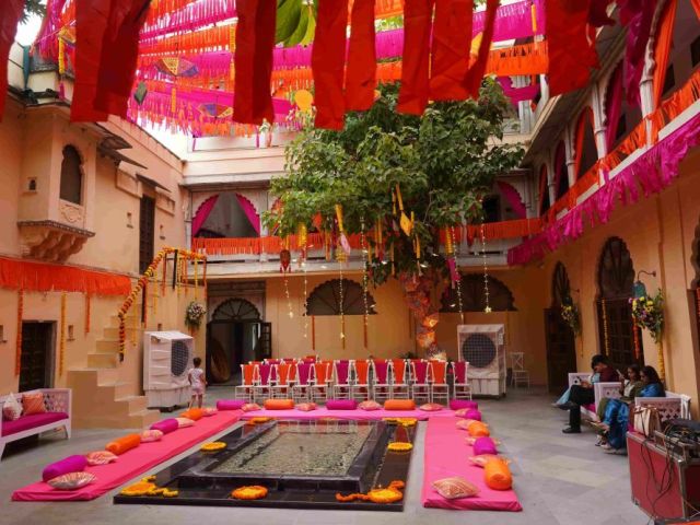 luxury-destination-fort-wedding-in-udaipur-fern-bambora-fort