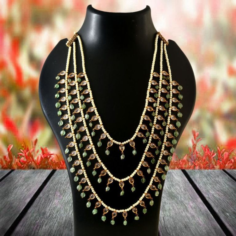 beautiful-kundan-maang-tikka-elegant-bridal-accessory-big-0
