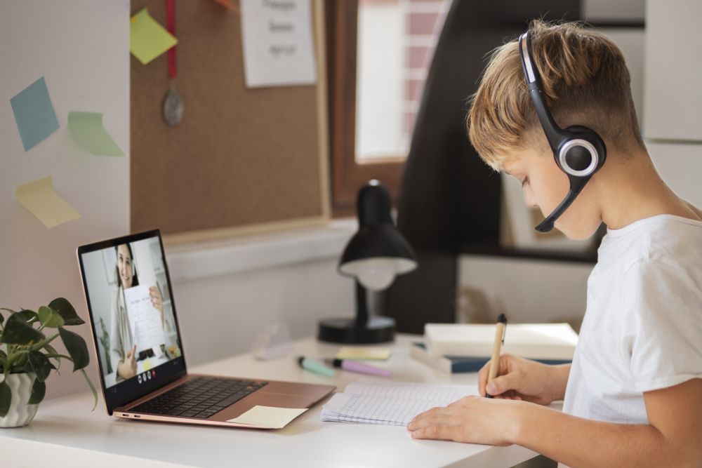 smarter-education-with-a-leading-edtech-app-development-company-big-0