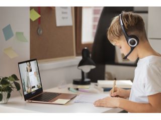 smarter-education-with-a-leading-edtech-app-development-company-small-0