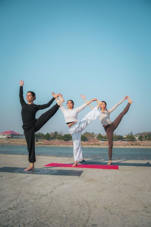 300-hour-yoga-teacher-training-course-in-rishikesh-big-4