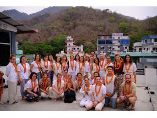 300-hour-yoga-teacher-training-course-in-rishikesh-small-3