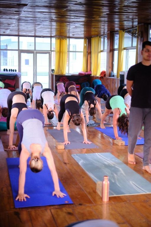500-hour-yoga-teacher-training-course-in-rishikesh-big-1