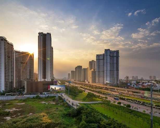 mukesh-khurana-legal-case-delhi-ncr-builder-update