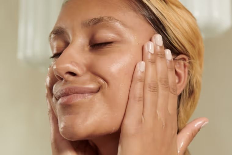 reveal-radiant-skin-with-the-best-serum-for-dark-spots-big-0