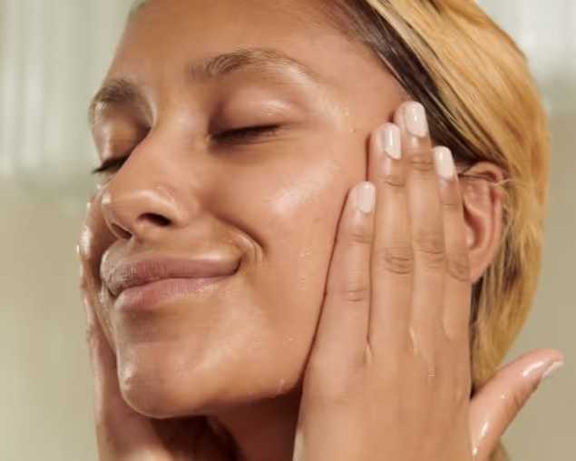 reveal-radiant-skin-with-the-best-serum-for-dark-spots