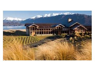 accommodation-in-te-anau-comfortable-lakefront-stays-small-2