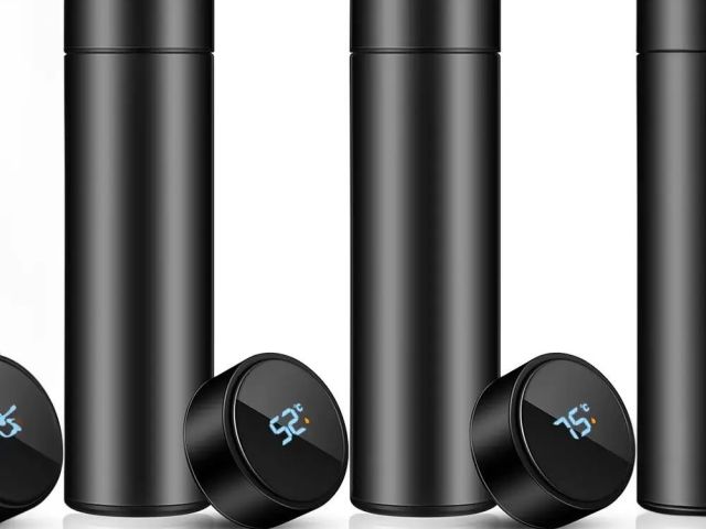 black-temperature-display-bottles-quapri