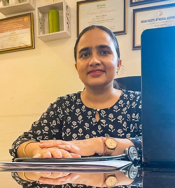 expert-kshar-sutra-specialist-in-noida-for-fistula-treatment-big-0