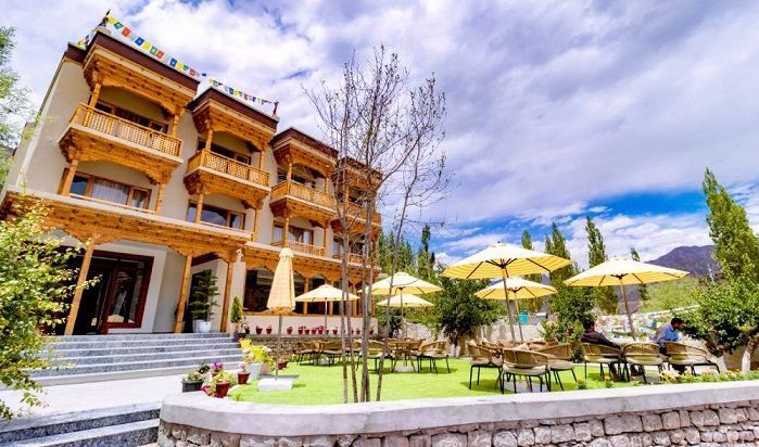 luxury-hotels-in-leh-ladakh-big-0