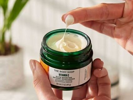 glow-naturally-with-body-shop-moisturiser-by-the-body-shop-india