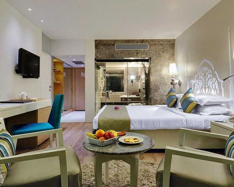 best-hotel-rooms-in-juhu-mumbai-near-beach-and-airport