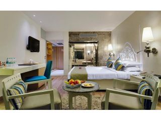 best-hotel-rooms-in-juhu-mumbai-near-beach-and-airport-small-0