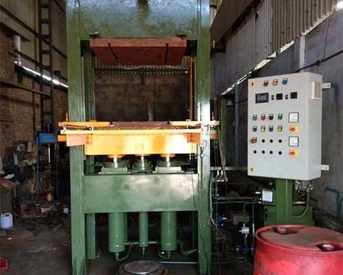 are-there-rubber-moulding-press-manufacturers-for-small-business