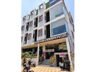 best-ayurvedic-doctor-in-india-for-authentic-healing-care-small-0