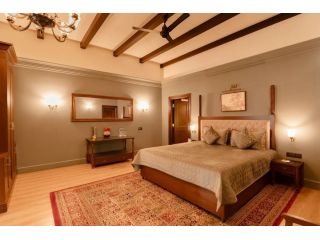 luxury-rooms-in-nainital-for-a-peaceful-hill-stay-small-0