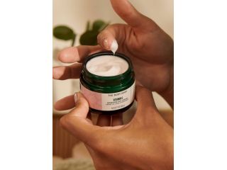 radiant-skincare-starts-with-the-best-face-whitening-cream-small-0