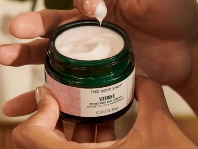 radiant-skincare-starts-with-the-best-face-whitening-cream