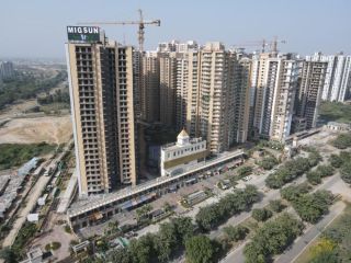 resale-flats-in-gaur-city-1-noida-extension-small-0