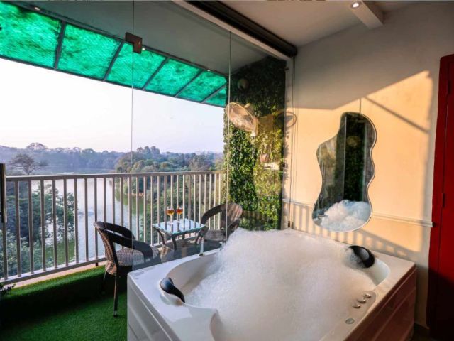 luxury-homestay-in-hauz-khas-for-a-relaxing-stay