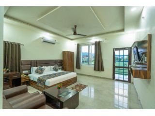 luxury-resorts-in-ramnagar-small-0