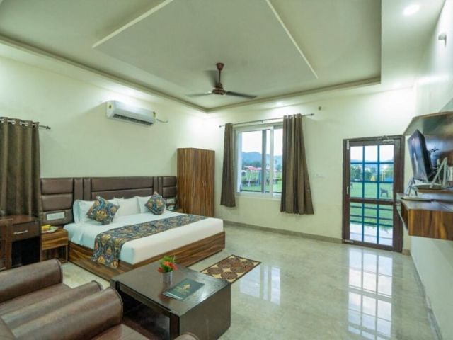 luxury-resorts-in-ramnagar