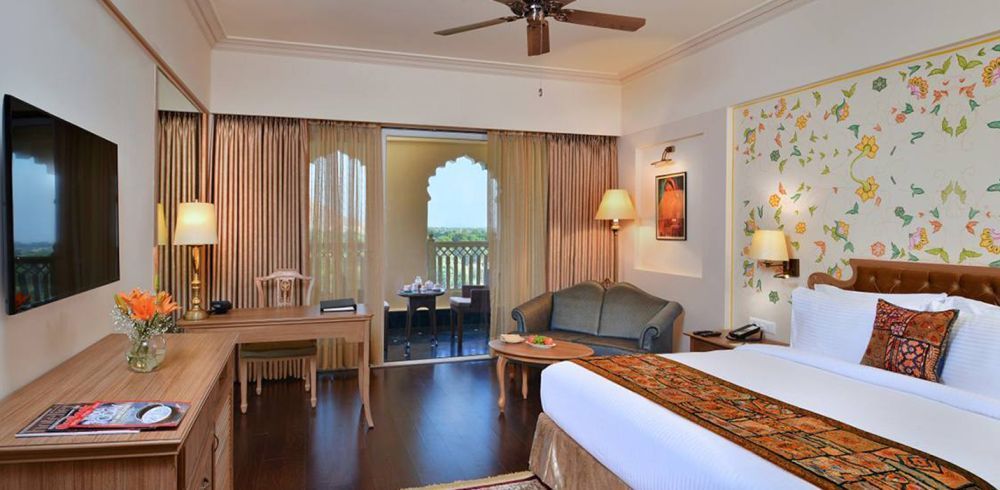 where-to-find-the-best-family-restaurants-near-jaipur-palace-big-0