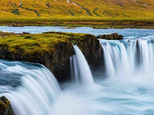 explore-reykjavik-and-glaciers-with-our-iceland-package