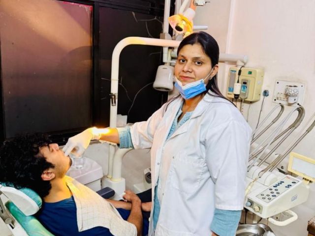 trusted-teeth-whitening-doctor-in-dwarka-sector-11
