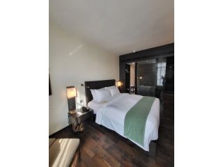 hotels-in-andheri-east-mumbai-near-business-hubs-the-mirador-small-2