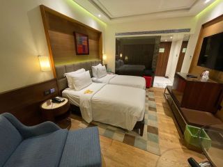 hotels-in-andheri-east-mumbai-near-business-hubs-the-mirador-small-3