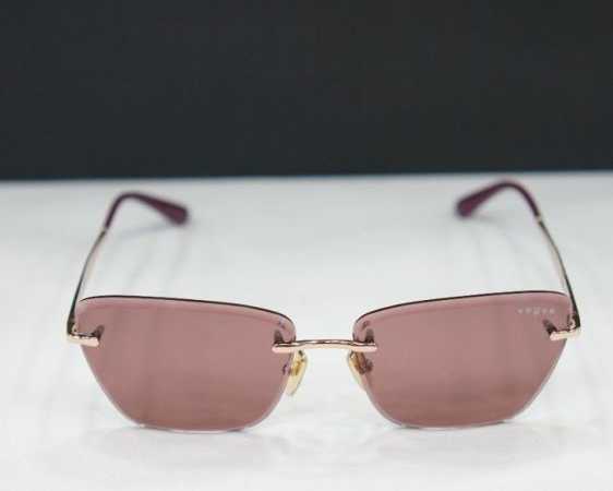 best-sunglasses-shop-in-gurugram-optical-world-dlf-phase-1