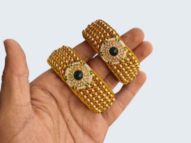 elegant-women-handmade-bangles-online