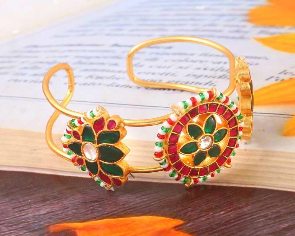 stunning-kundan-bangles-designs-elegant-styles-to-buy