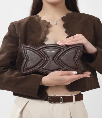small-party-clutch-bag-for-elegant-evening-looks-big-0