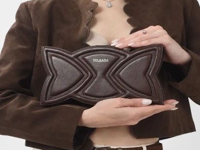small-party-clutch-bag-for-elegant-evening-looks