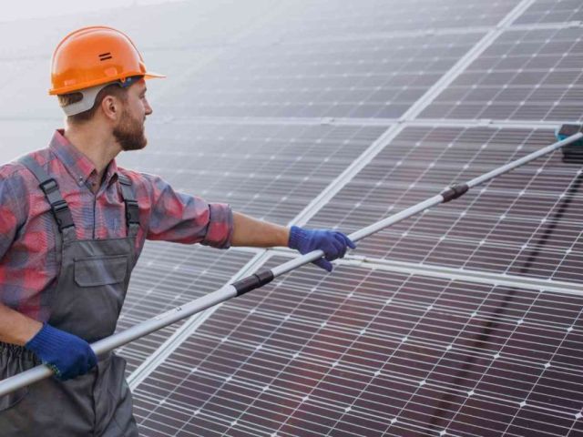 professional-solar-panel-repair-and-maintenance-services