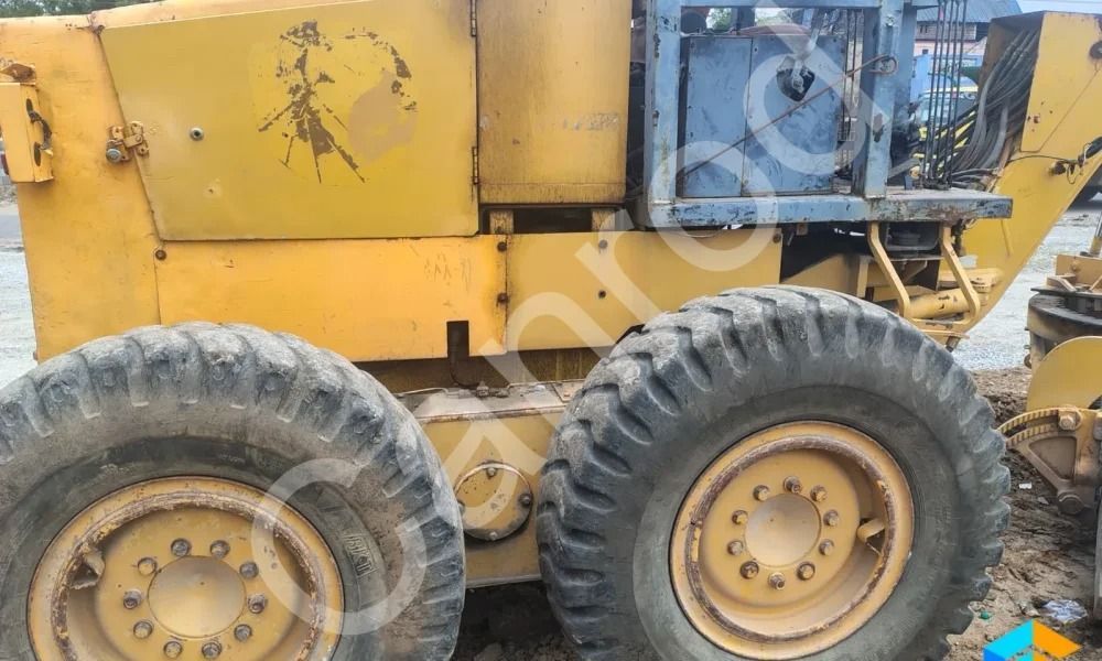 quality-pre-owned-motor-grader-at-canrod-big-0