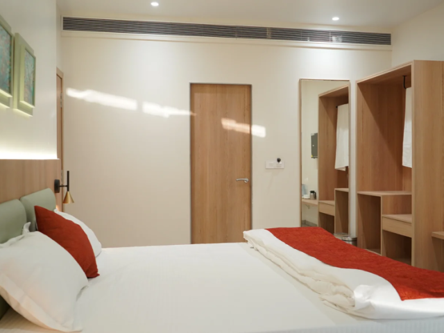 affordable-comfortable-hotel-rooms-in-dahod-bhavani-hotel